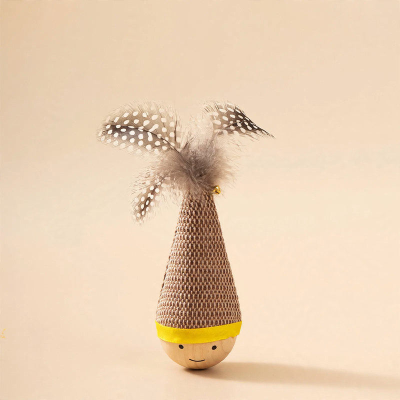 Wobble toy for cats and dogs