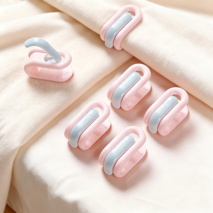Duvet clips without needles