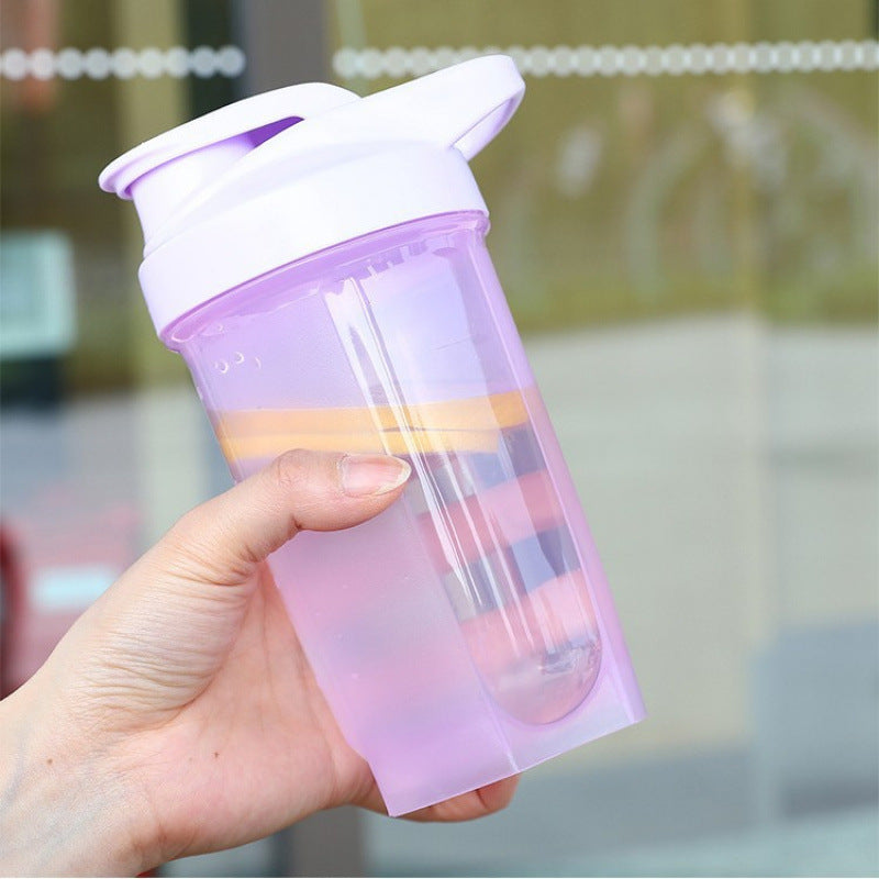 Plastic protein shaker, 500 ml, portable