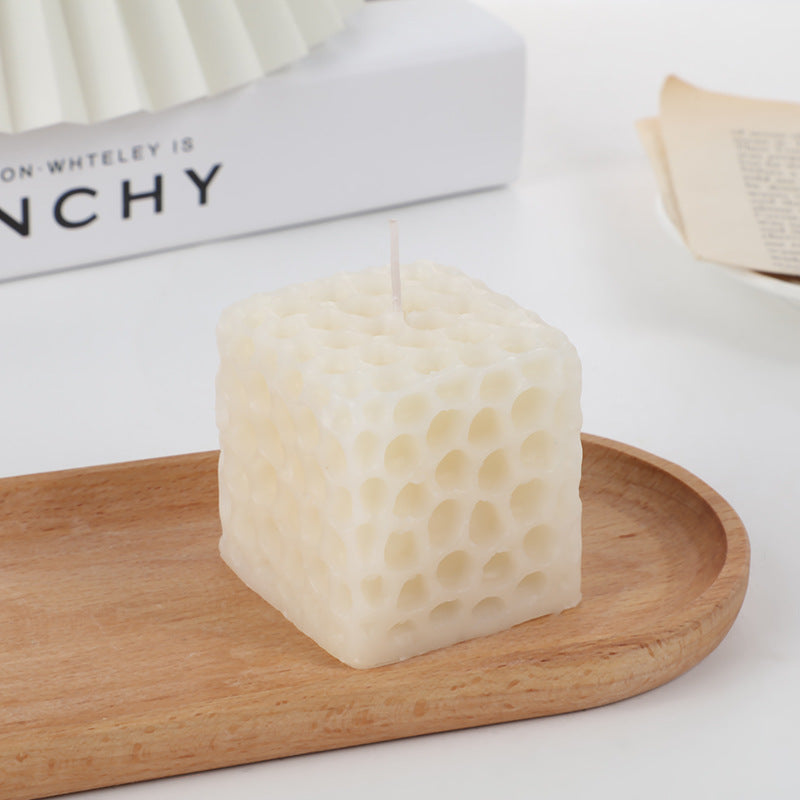 Honeycomb Pattern Fragrance Candle Made of Paraffin