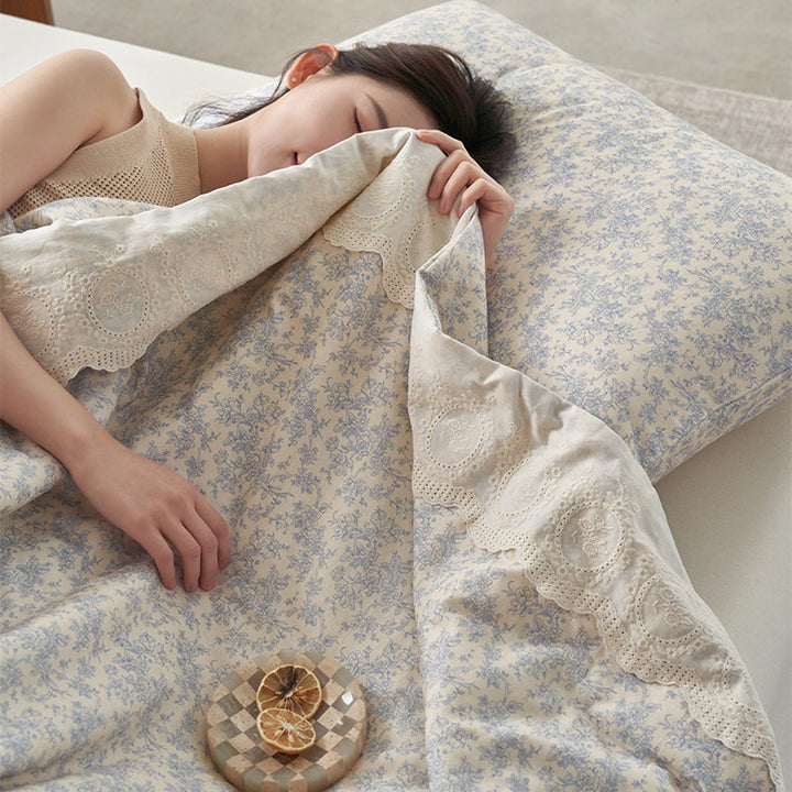 Summer blanket made of cotton, double-layered