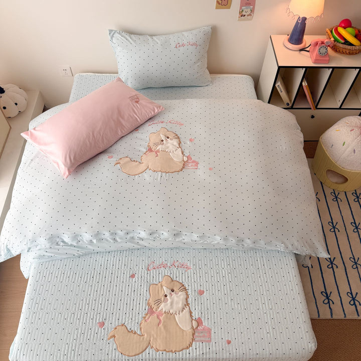 Summer blanket made of cotton with cat motif