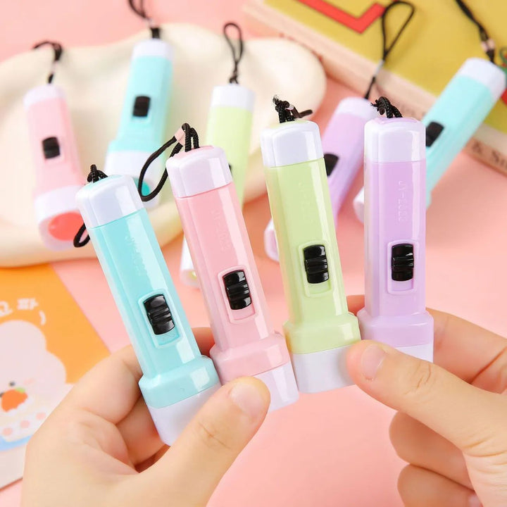 LED flashlight, portable and compact