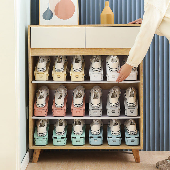 Foldable shoe rack made of plastic