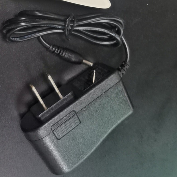Automatic soap dispenser with sensor
