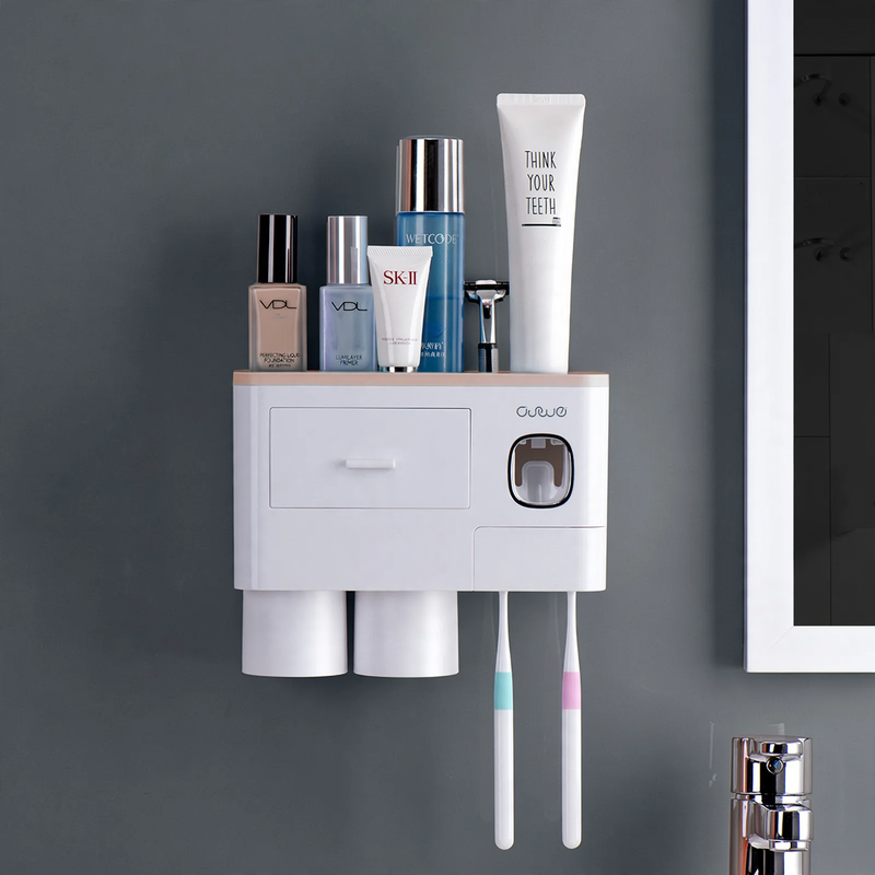 Toothbrush organizer with rinsing cup