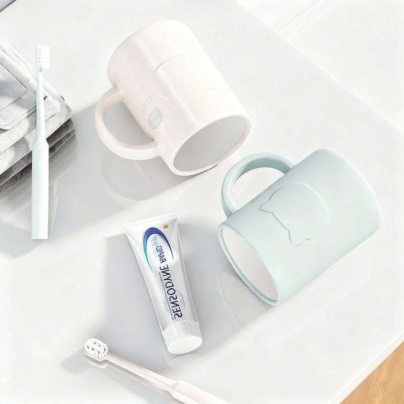 Plastic toothbrush cup with handle, non-slip