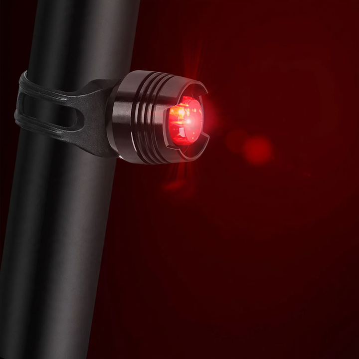 Bicycle rear light with battery