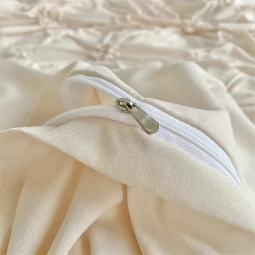 Pleated Microfiber Bedding Set Kalsten