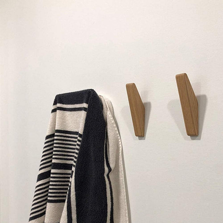 Kalsten | Wooden Wall Hooks Set Nordhaak – 6 Minimalistic Coat Hooks made of Solid Wood