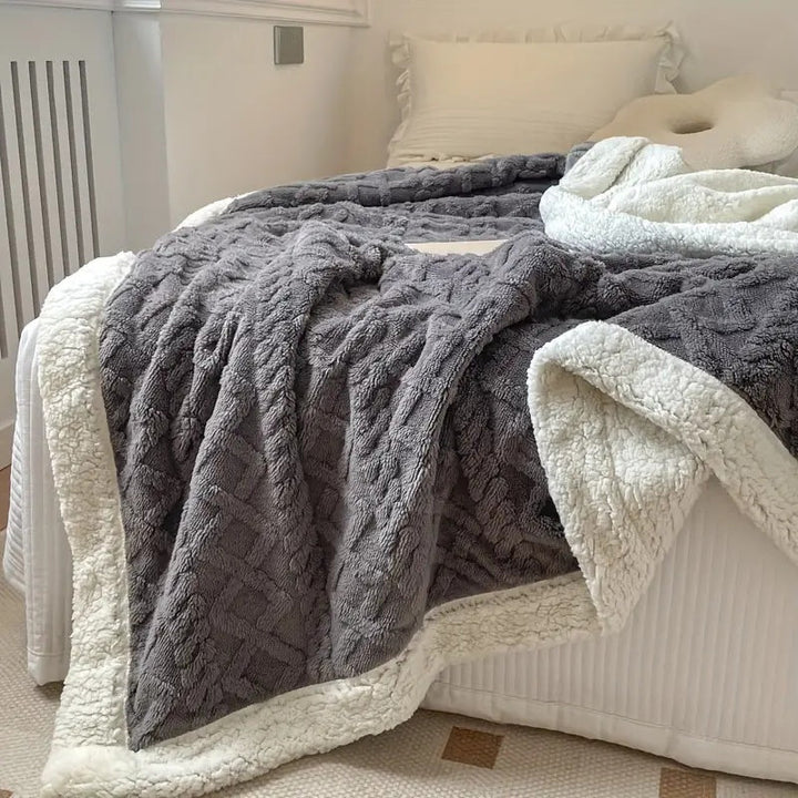 Reversible Sherpa Fleece Bedspread