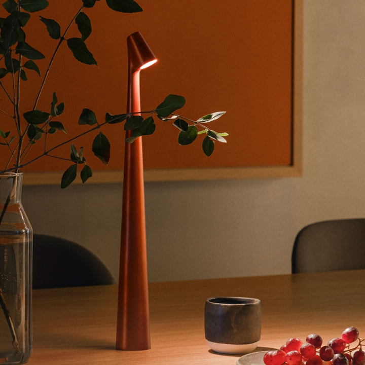Sculpting Table Lamp Wireless LED Lamp Solid Aluminium 10000mAh Battery 3-Level Dimming CRI 90 USB-C Charging Port Warm White 2700K | Kalsten