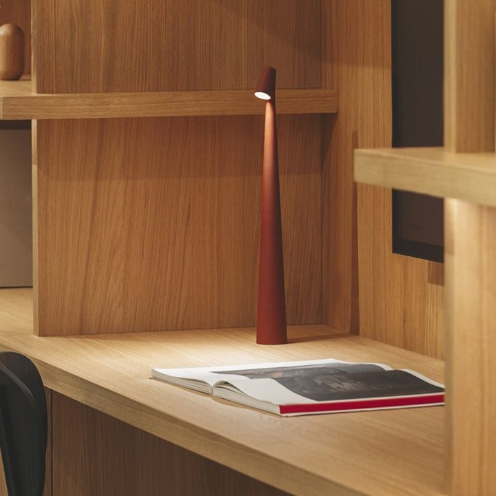 Sculpting Table Lamp Wireless LED Lamp Solid Aluminium 10000mAh Battery 3-Level Dimming CRI 90 USB-C Charging Port Warm White 2700K | Kalsten