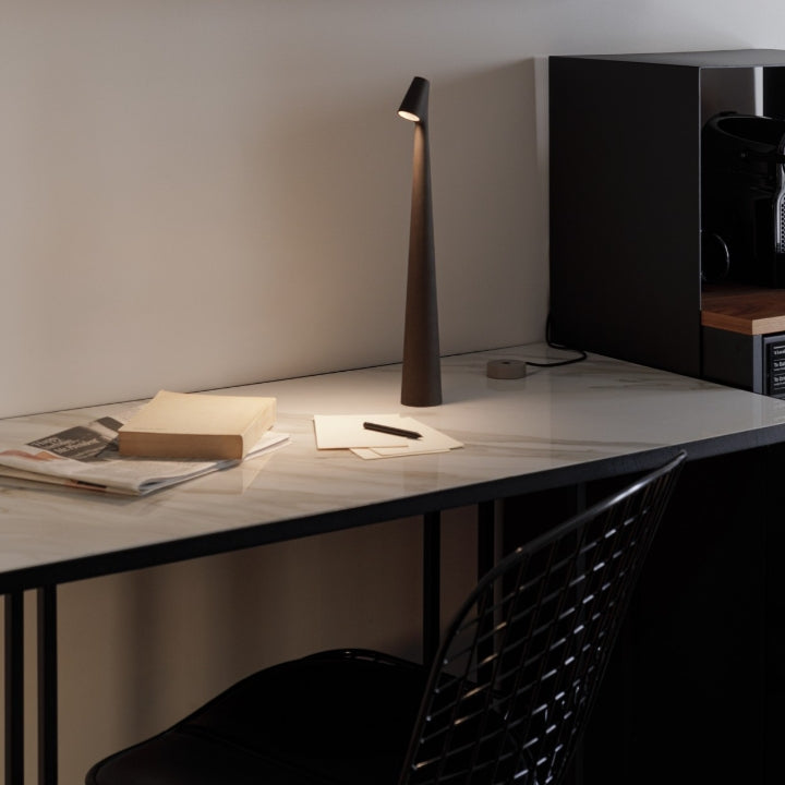 Sculpting Table Lamp Wireless LED Lamp Solid Aluminium 10000mAh Battery 3-Level Dimming CRI 90 USB-C Charging Port Warm White 2700K | Kalsten