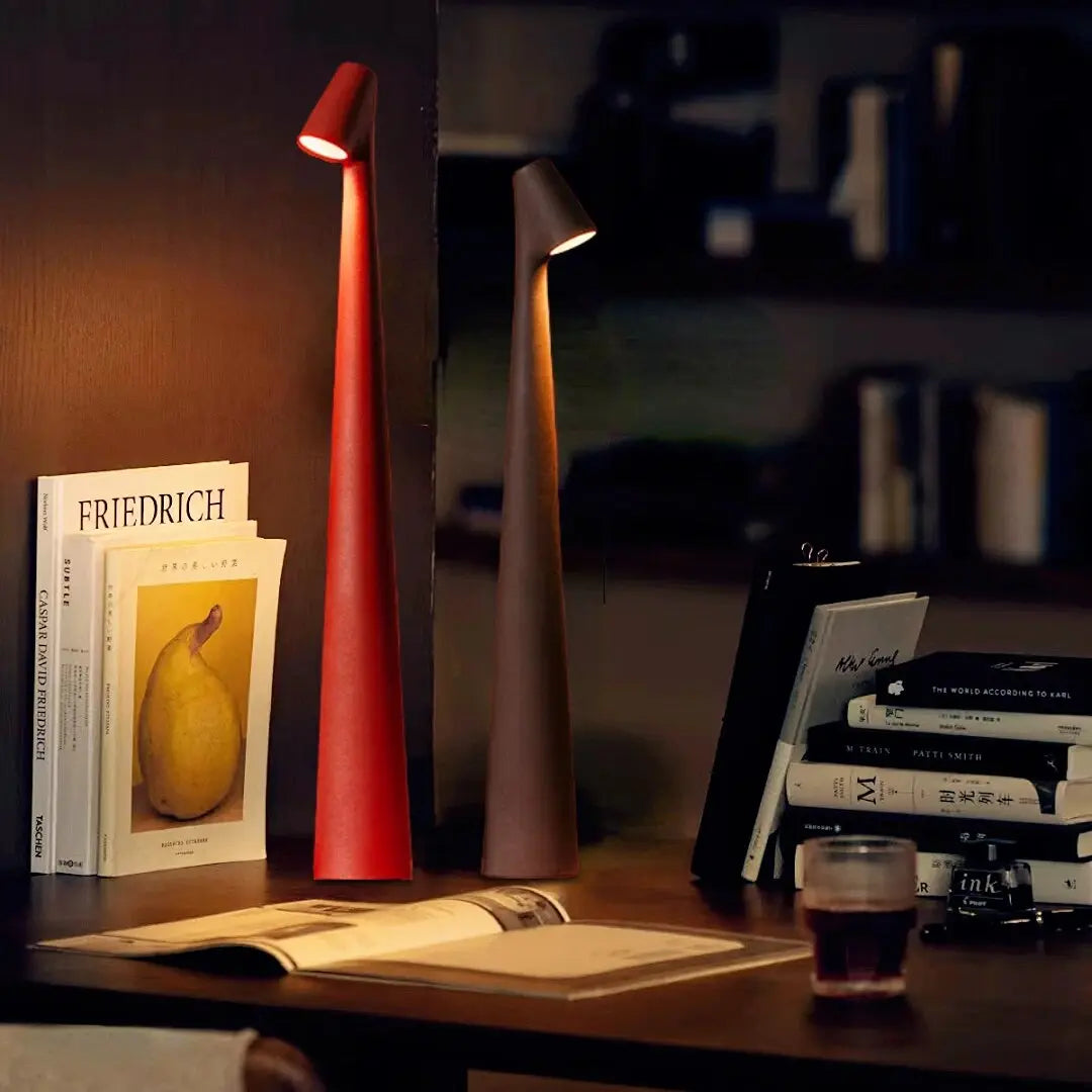 Wireless LED lamp in minimalist design | Table lamp | Kalsten