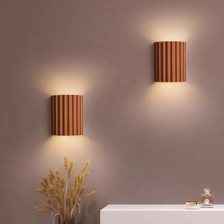 Minimalist Groove Wall Lamp | Resin, Up and Down | Kalsten