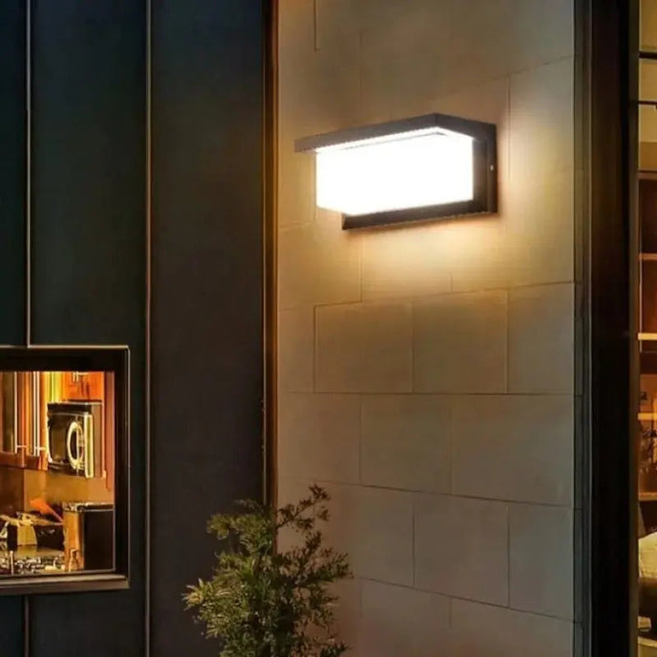 Linea Outdoor Lighting - Waterproof LED Lighting incl. Motion Sensor Kalsten