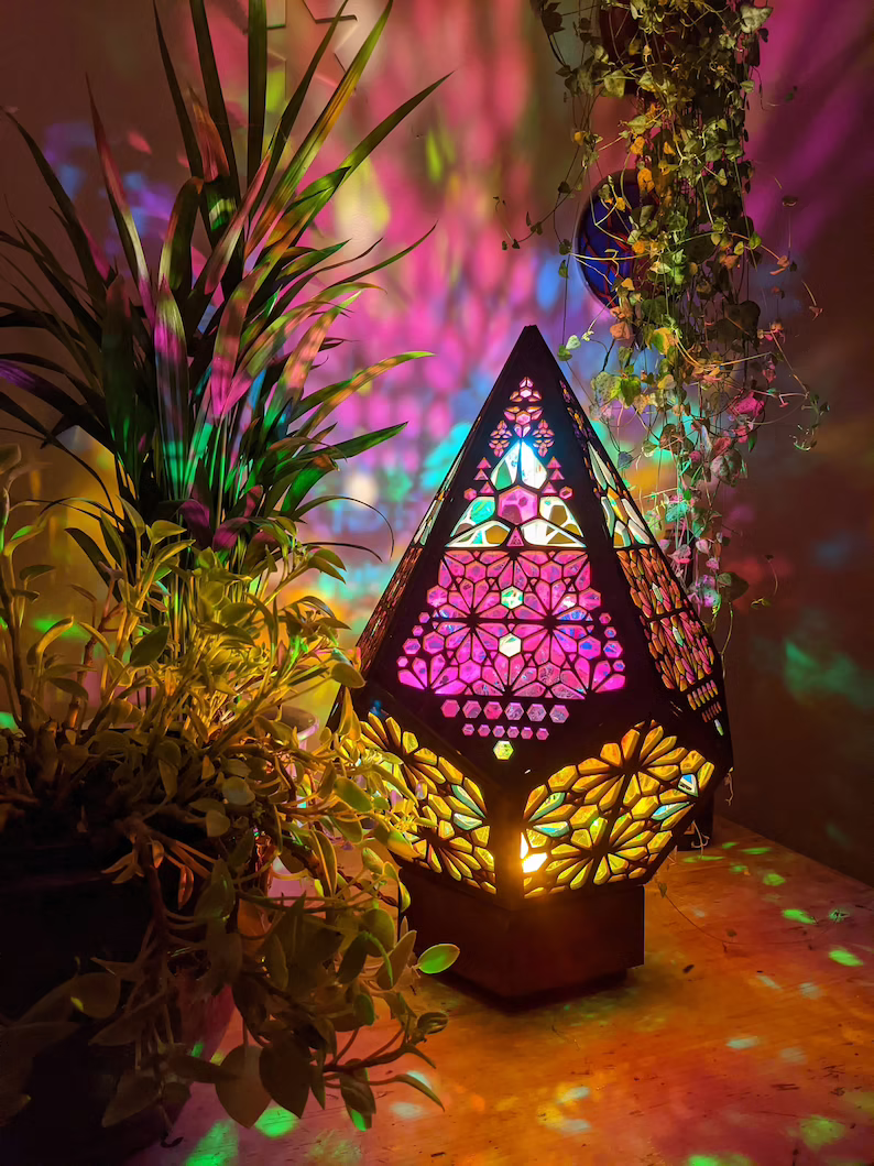 Stained Glass Style LED Table Lamp - LumiAura | Kalsten